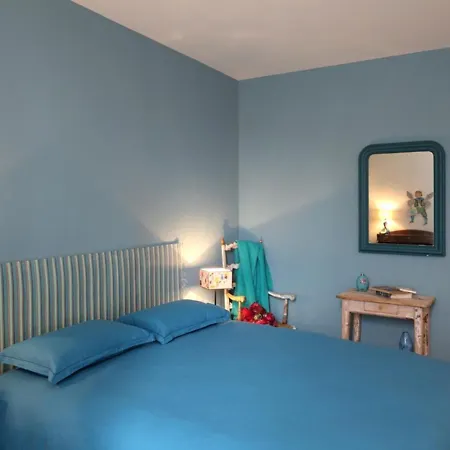 Appartement Sauxillanges, 3 Pieces, 4 Personnes - Fr-1-630-97 Apartamento Sauxillanges