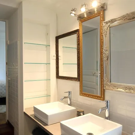 Appartement Sauxillanges, 3 Pieces, 4 Personnes - Fr-1-630-97 Apartamento Sauxillanges